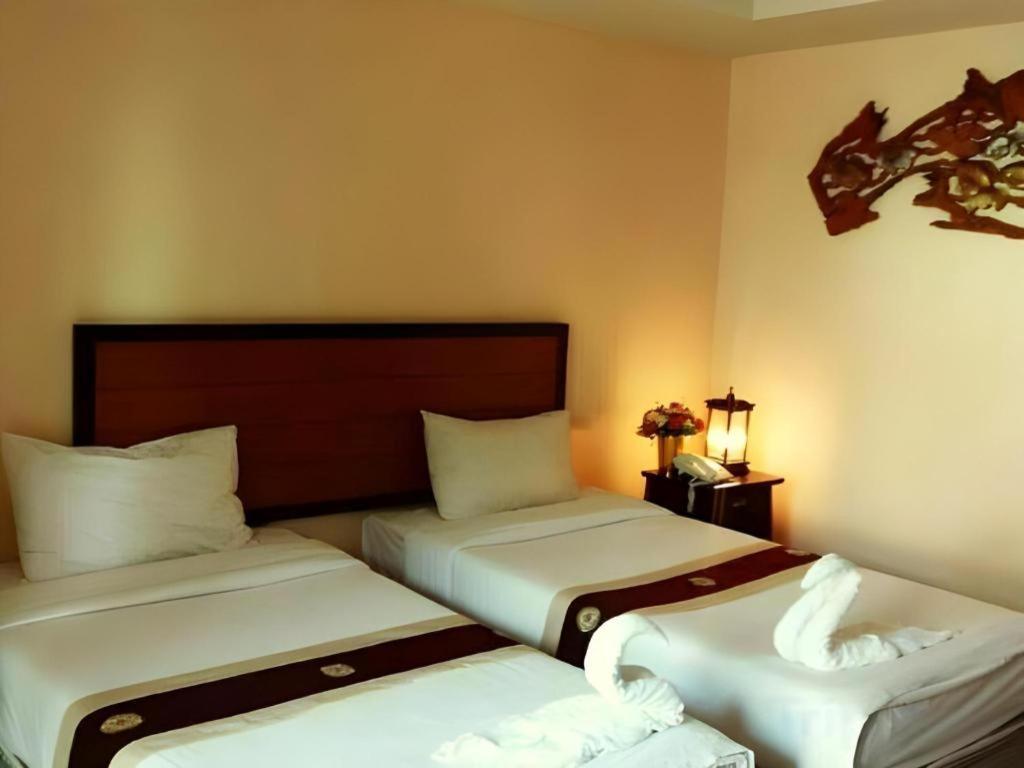 Rayong Lanna Hotel Dış mekan fotoğraf