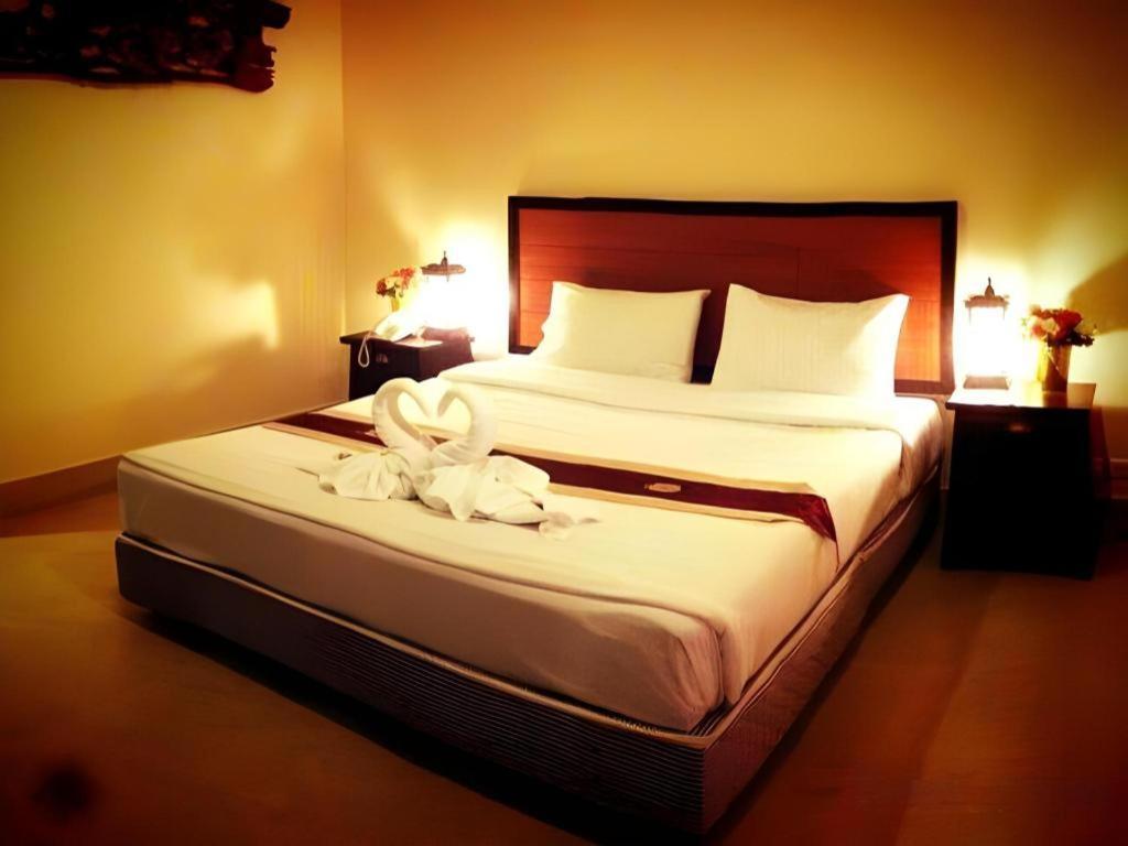 Rayong Lanna Hotel Dış mekan fotoğraf