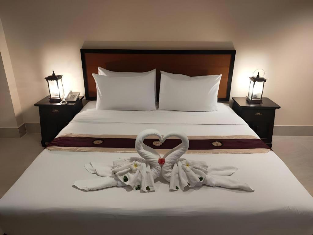 Rayong Lanna Hotel Dış mekan fotoğraf