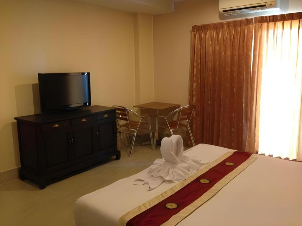 Rayong Lanna Hotel Dış mekan fotoğraf