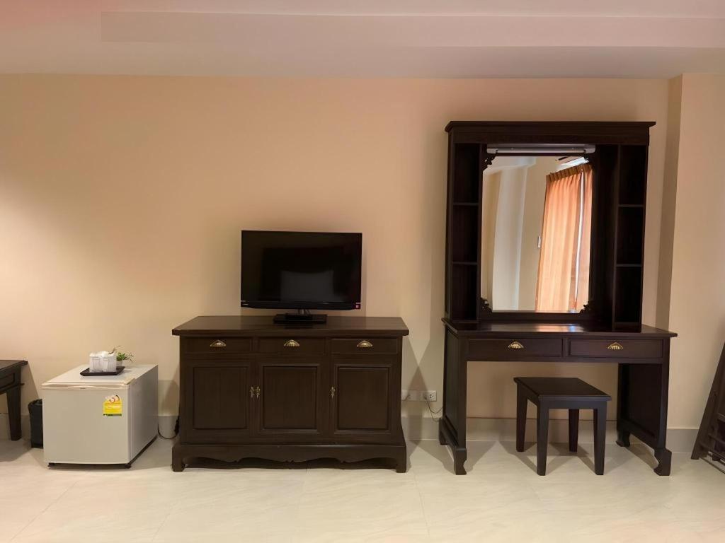Rayong Lanna Hotel Dış mekan fotoğraf