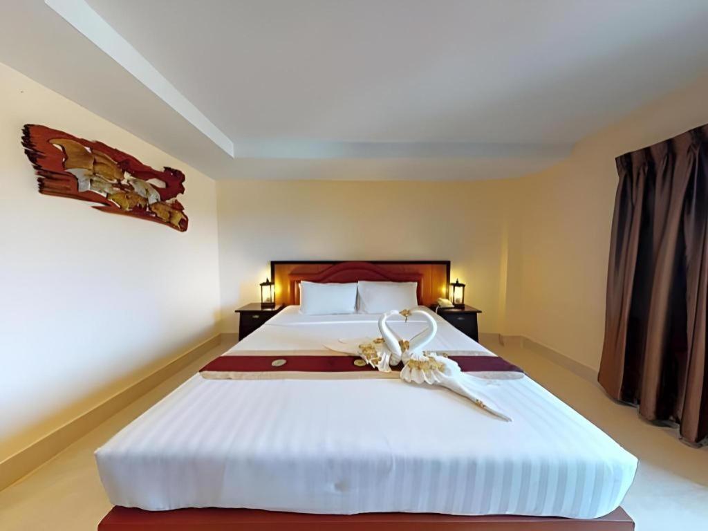 Rayong Lanna Hotel Dış mekan fotoğraf