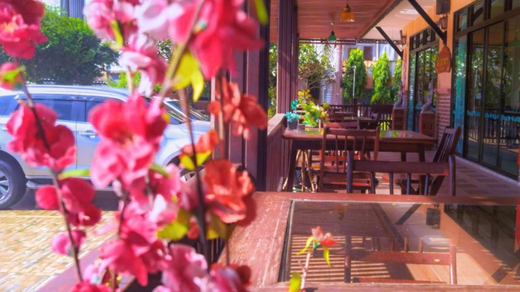 Rayong Lanna Hotel Dış mekan fotoğraf