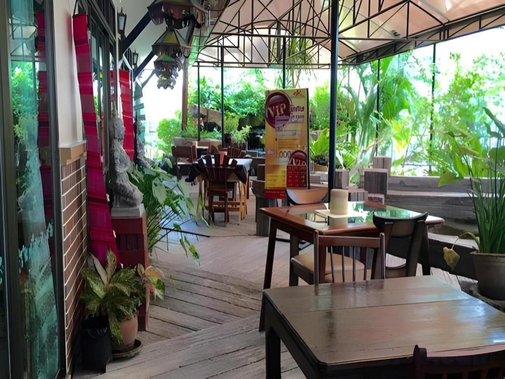 Rayong Lanna Hotel Dış mekan fotoğraf