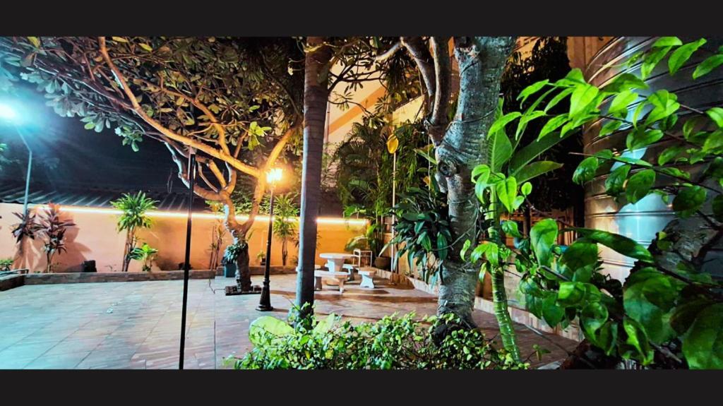 Rayong Lanna Hotel Dış mekan fotoğraf