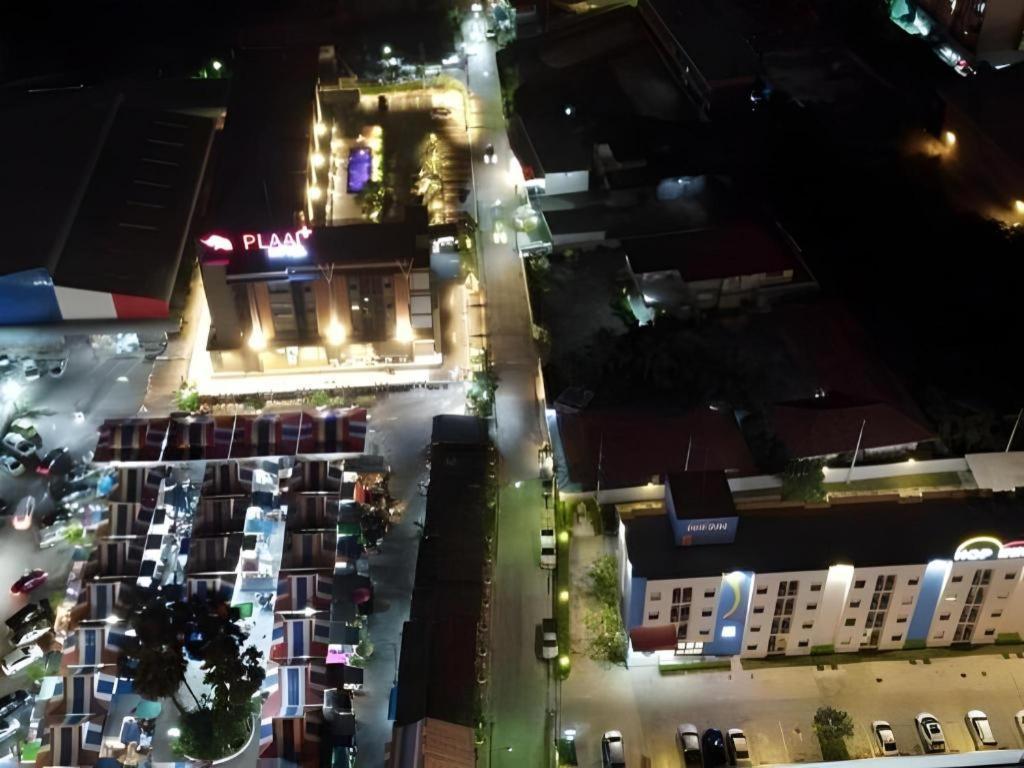 Rayong Lanna Hotel Dış mekan fotoğraf