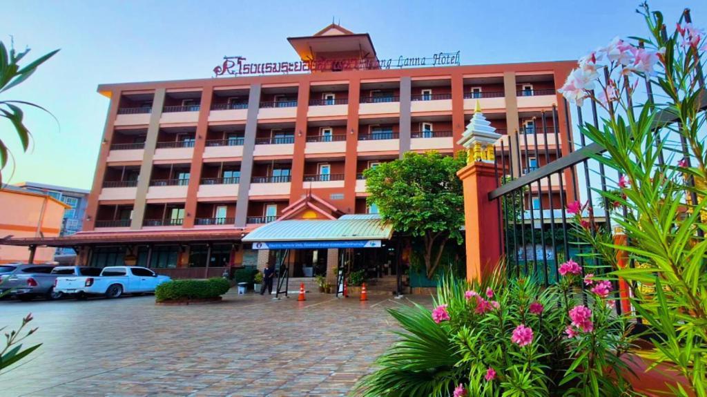 Rayong Lanna Hotel Dış mekan fotoğraf